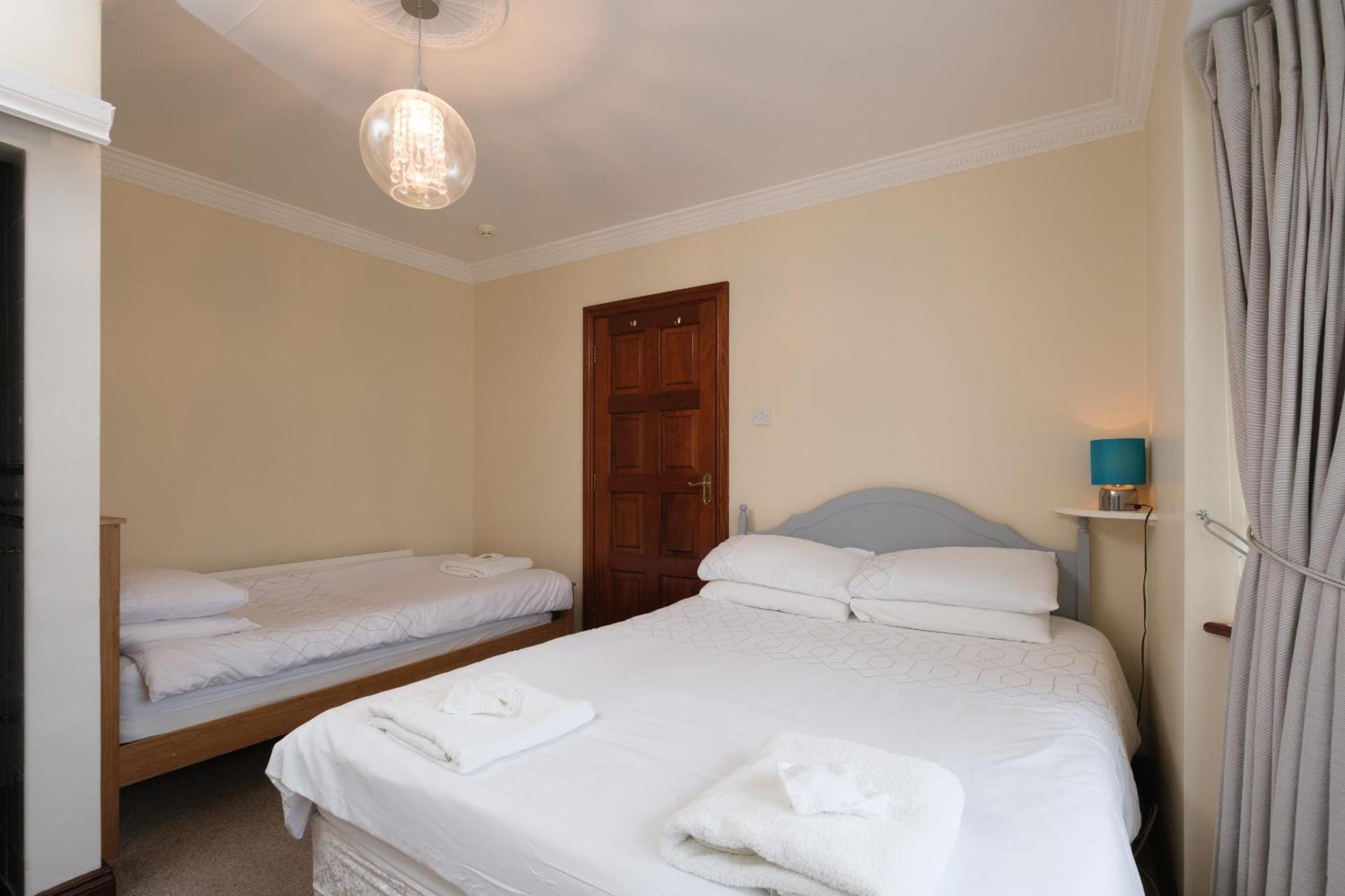 Four Seasons B&B Galway Eksteriør bilde